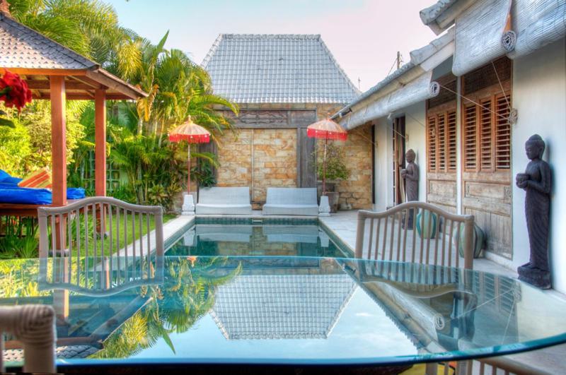 Coco Poco Villa Seminyak Room photo