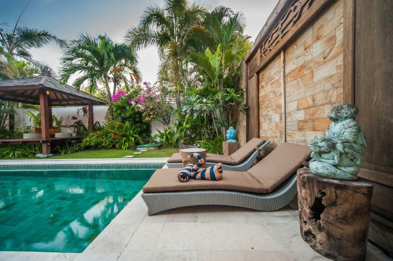 Coco Poco Villa Seminyak Exterior photo