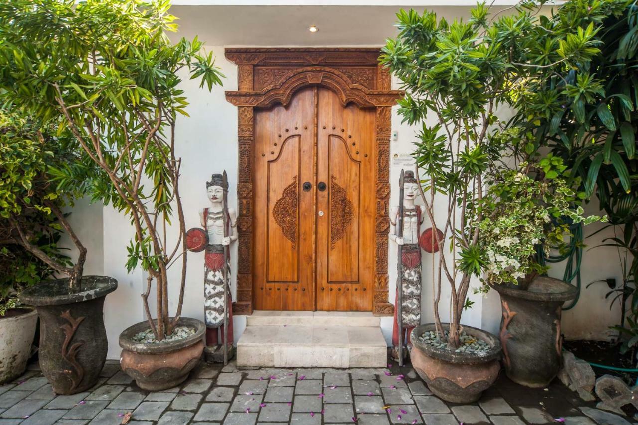 Coco Poco Villa Seminyak Exterior photo
